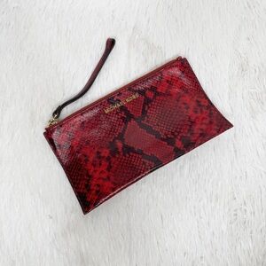 MICHAEL KORS / red black leather snake print zip wristlet / OS